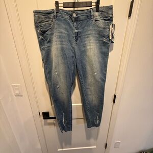 Seven7 Distressed Blue Jeans Leggings